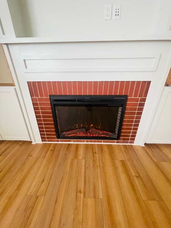 Building Photo - Charming 3-bedroom, 2-bathroom single story home located in the heart of Fillmore