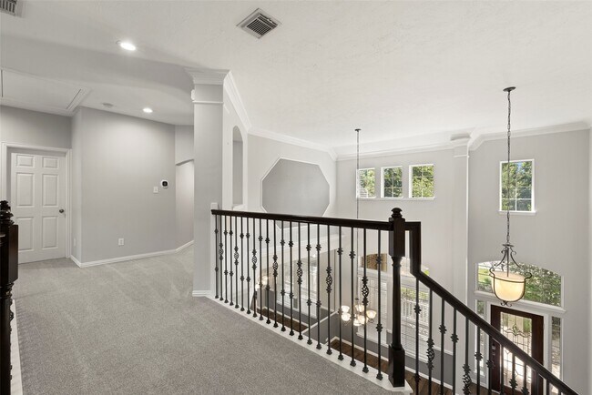 Building Photo - 118 Cezanne Woods Dr