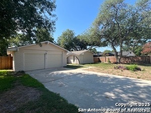 Building Photo - 12206 Madrigal St