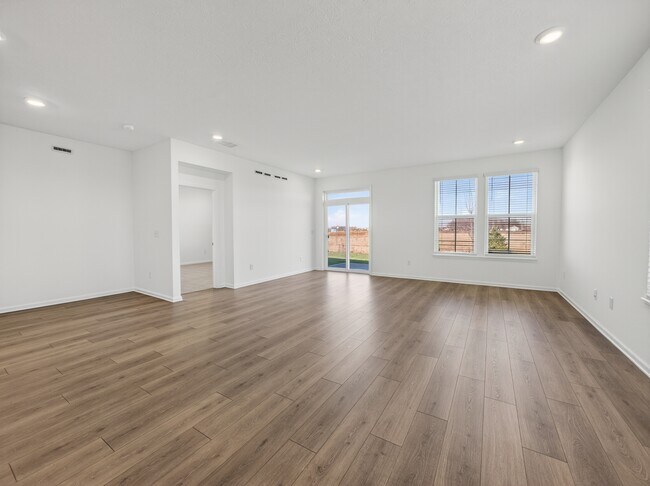 Building Photo - 268 Onset Wy