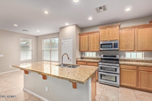 Building Photo - 15064 W Westview Dr