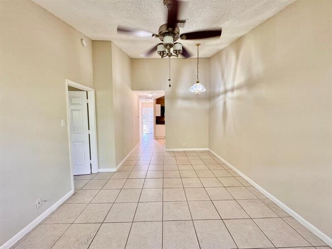 Building Photo - 11211 Royal Palm Blvd
