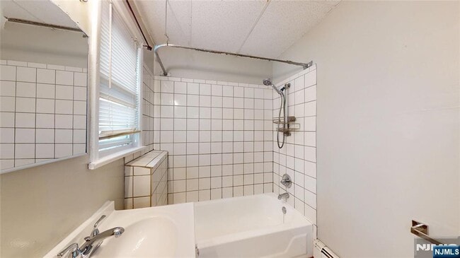 Building Photo - 277 2nd St