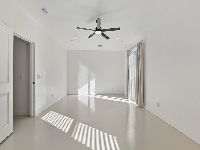 Building Photo - 33059 Rancho Vista Dr