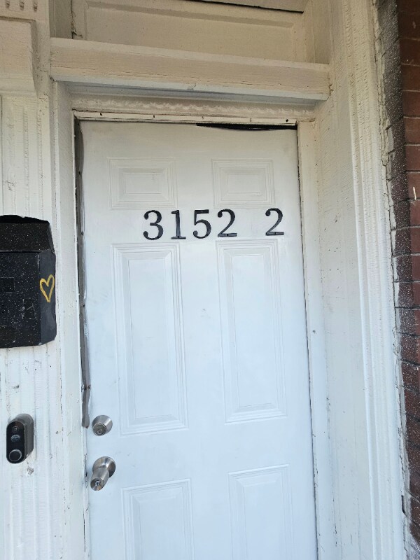 Primary Photo - 3152-3154-3154 Winnebago St