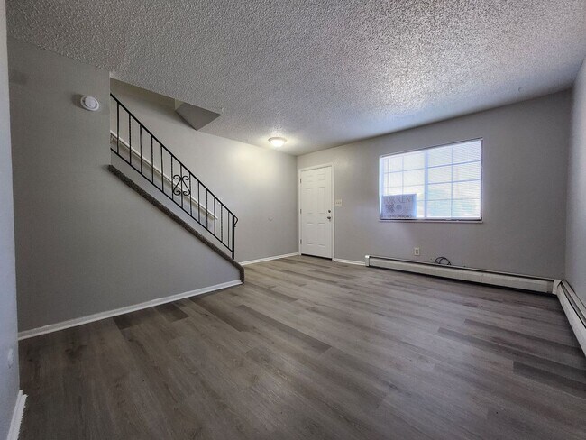 Building Photo - 49 Chestnut Dr