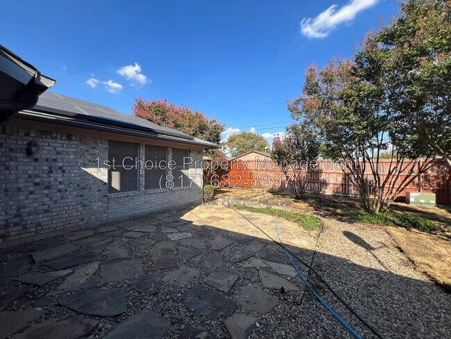 Building Photo - 7808 Mallard Ln