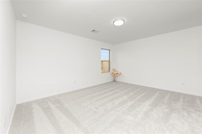 Building Photo - 1626 Red Oak Dr