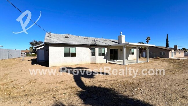 Building Photo - 13985 Smoketree St