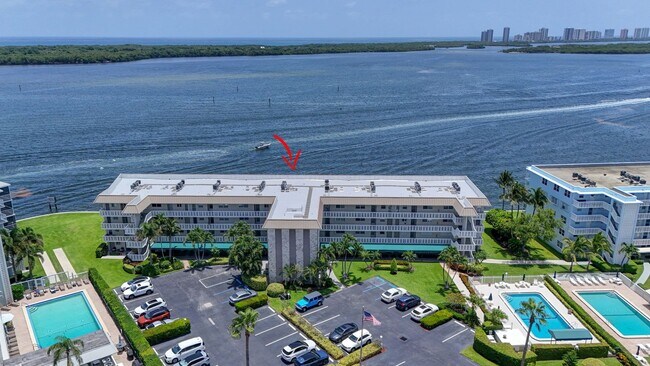 Building Photo - 52 Yacht Club Dr