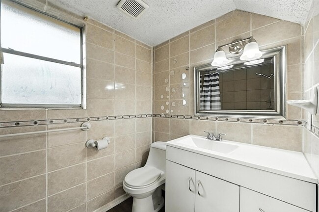 Building Photo - 508 E Sanford St
