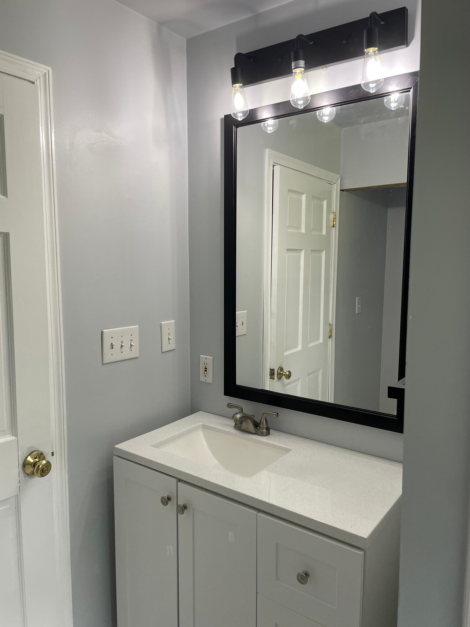 Bathroom - 933 Biddle St
