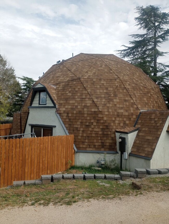 Building Photo - Spacious 2 story home located in West Golden Hills