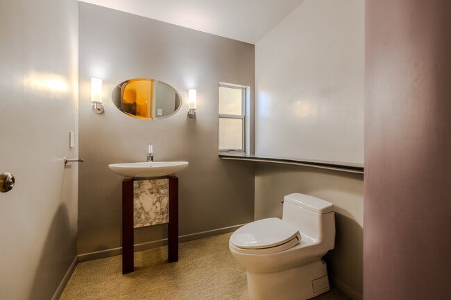 Building Photo - 11671 Boulton Ave