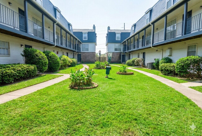 Building Photo - Stonebridge Manor