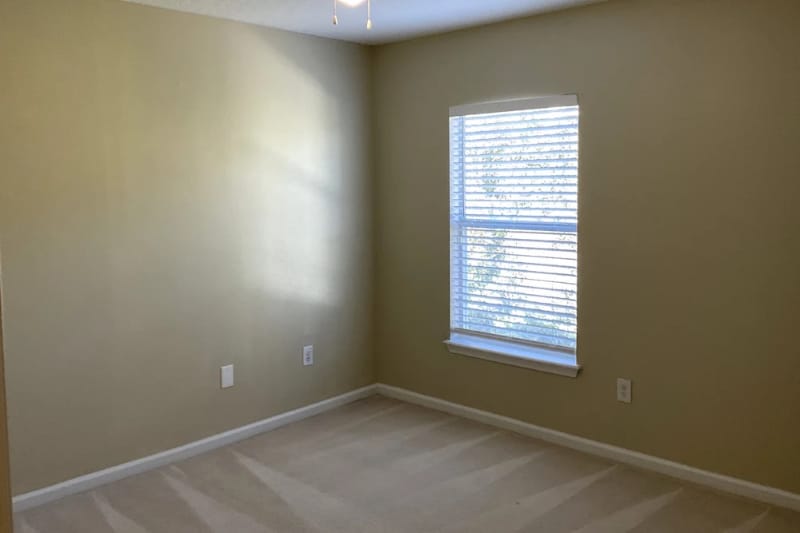 Building Photo - 4398 Wilmont Ave