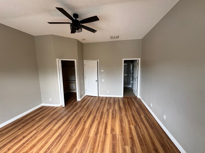 Master bedroom - 5308 61st Ter N