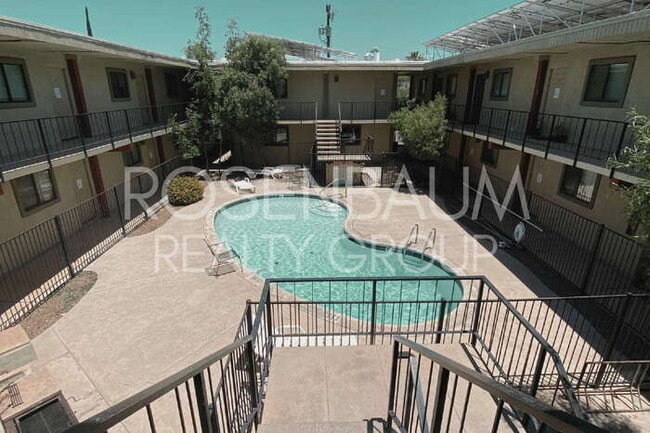 Building Photo - 770 N Dodge Blvd