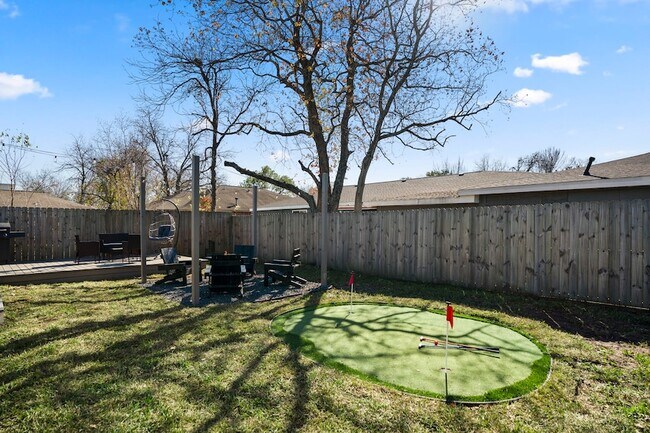 Building Photo - 3814 Seabrook St