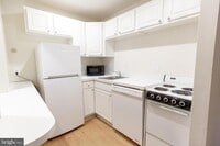 Building Photo - 2311 Spruce St