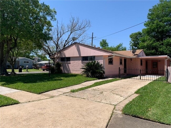 Building Photo - 4600 Arthur Dr