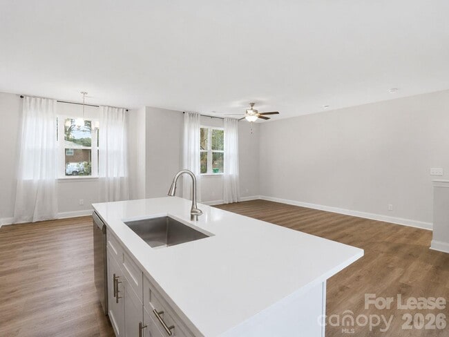 Building Photo - 8927 Sharonbrook Dr