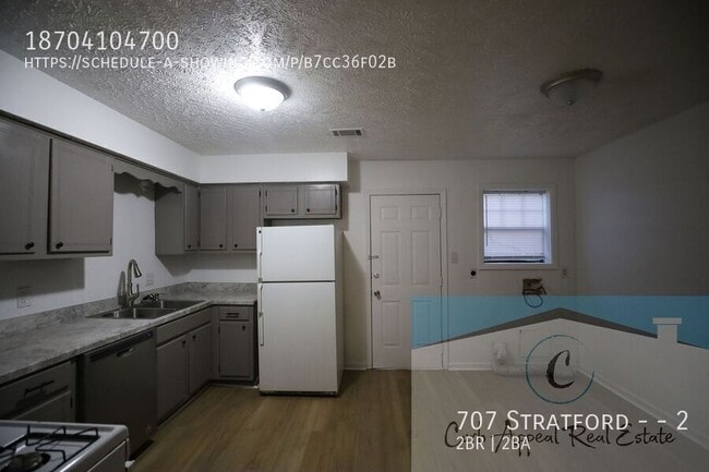 Building Photo - 707 Stratford Dr