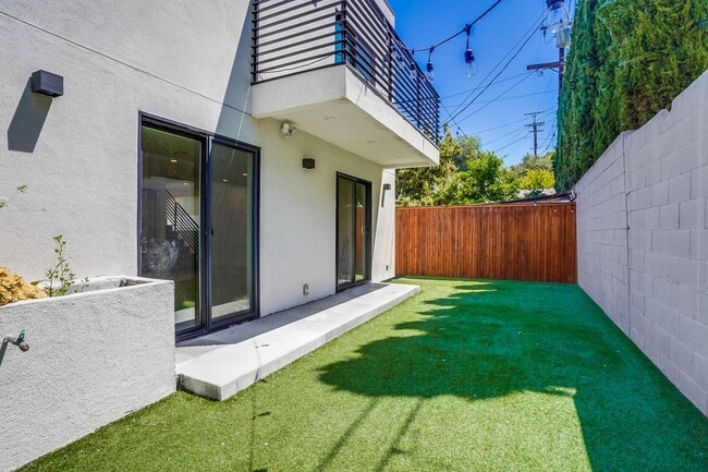 Building Photo - 4636 Lomita St