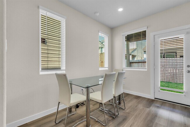 Building Photo - 3109 Boulder Rnch Dr