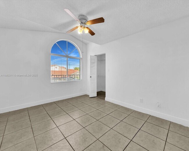 Building Photo - 15770 SW 106th Terrace