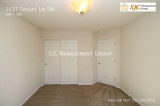 Building Photo - 1627 Friday Ln SW