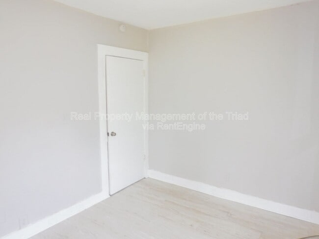 Building Photo - 1217 Pearson Pl