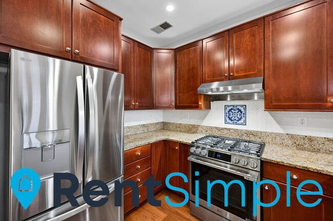 Building Photo - 1418 N Rhodes St