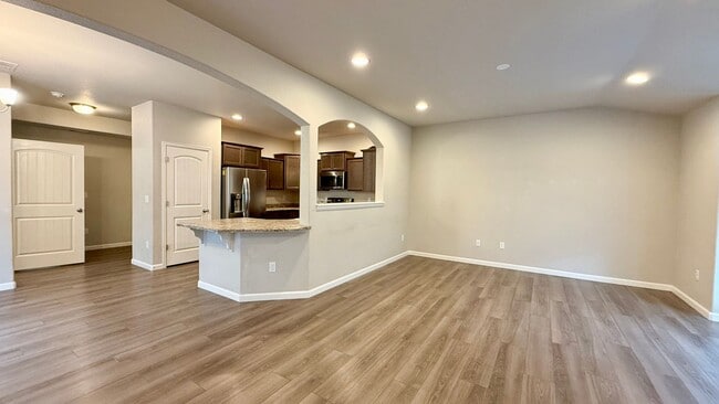 Building Photo - Move in ready on Birmingham!