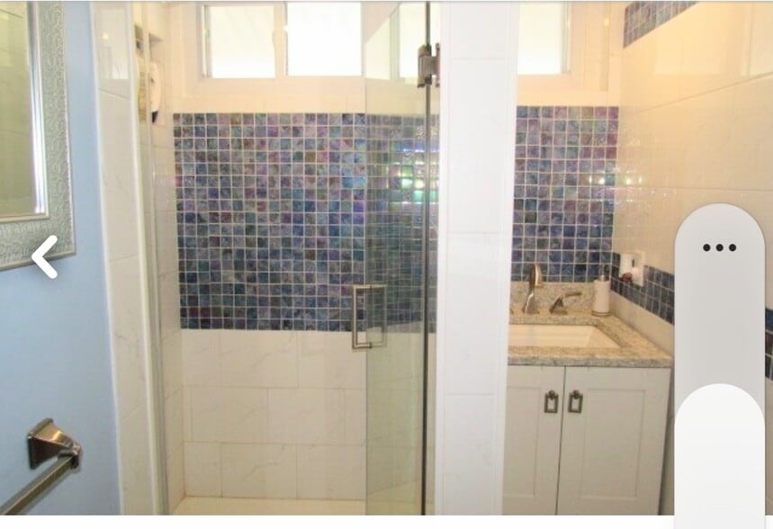 Bathroom1 - 340 Common St