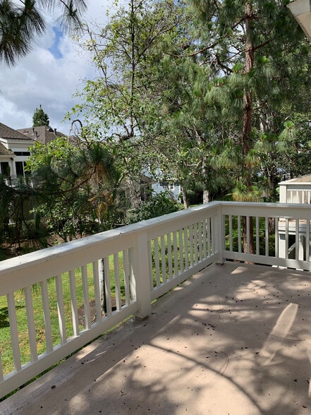 Balcony - 1042 Hull Ln