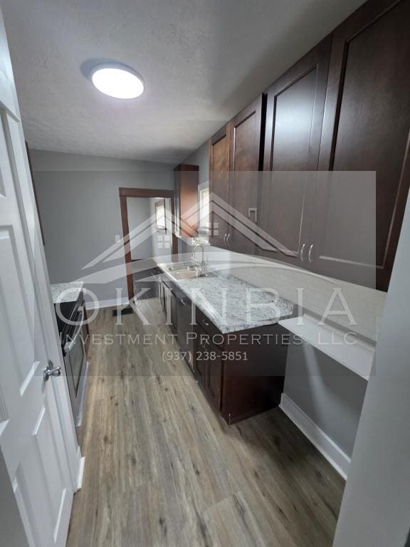 Building Photo - 713 W Hillcrest Ave