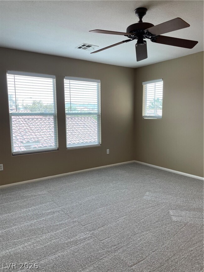 Building Photo - 3590 Laguna Veneta Ave