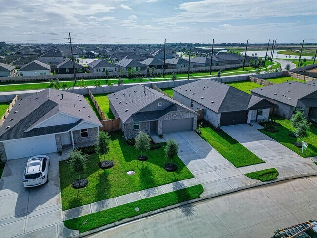 Building Photo - 6606 Tricolor Beech Ln