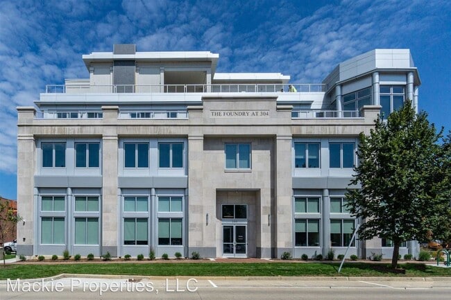 Primary Photo - 2 br, 2.5 bath House - 304 West Kirkwood #308