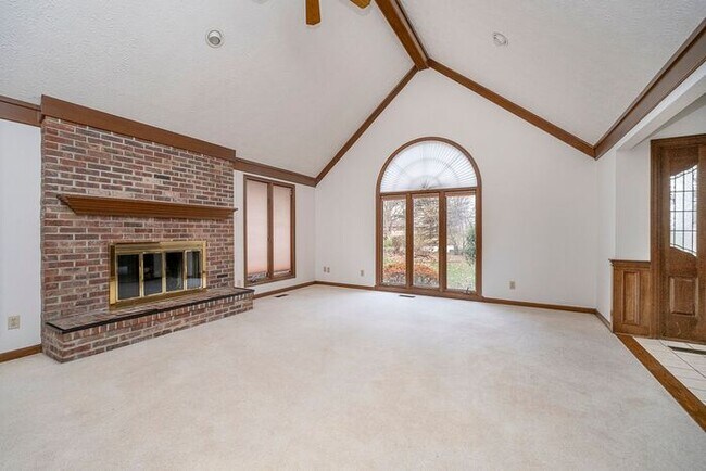 Building Photo - Beautiful Wooded Lot