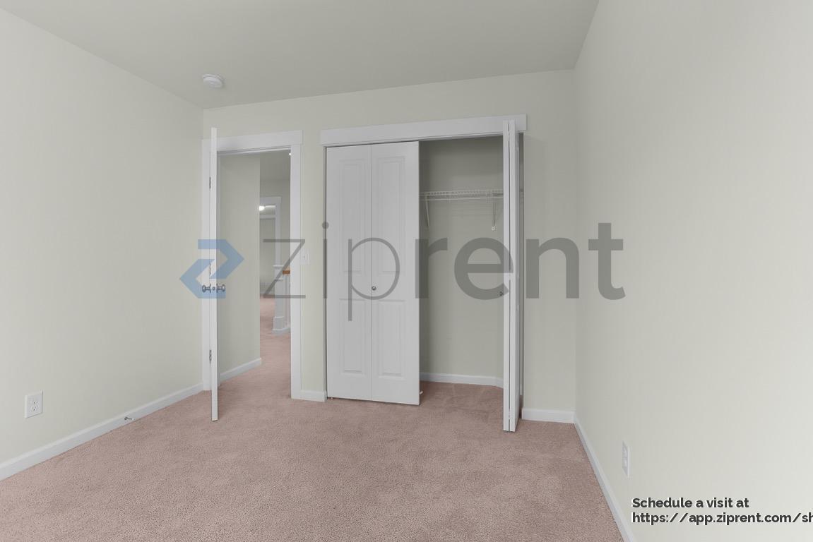 Building Photo - 5070 Wesley Ave SE