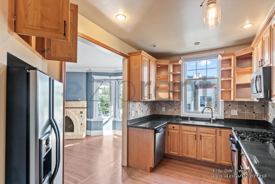 Building Photo - 1701 Grove St