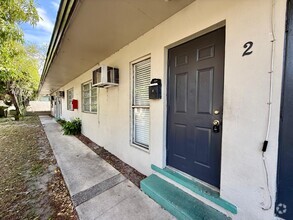 Building Photo - 809 2nd St