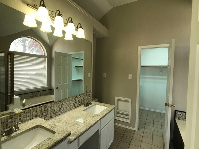Building Photo - Fort Worth Texas Homes For Rent "Keller ISD"