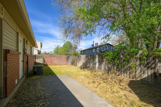 Building Photo - 259 E 8355 S