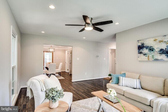 Building Photo - 5415 Helm Ct
