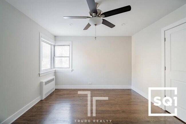 Building Photo - 2 bedroom in Chicago IL 60626
