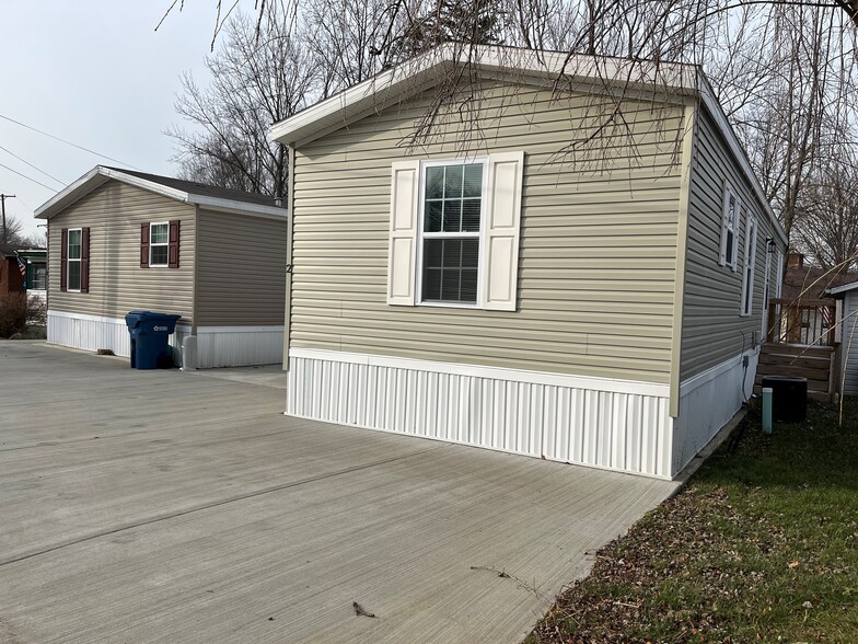 Building Photo - 6610 Lear Nagle Rd