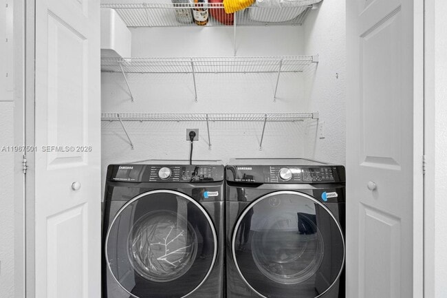 Building Photo - 5725 NW 114th Path